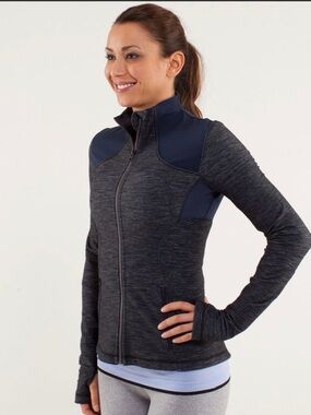 Lululemon Forme Jacket
Reversible Slub Denim Inkwell / Inkwell
